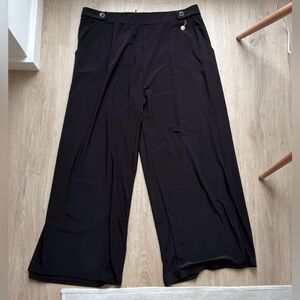 Black Cropped Wide Legged Pants | Size L